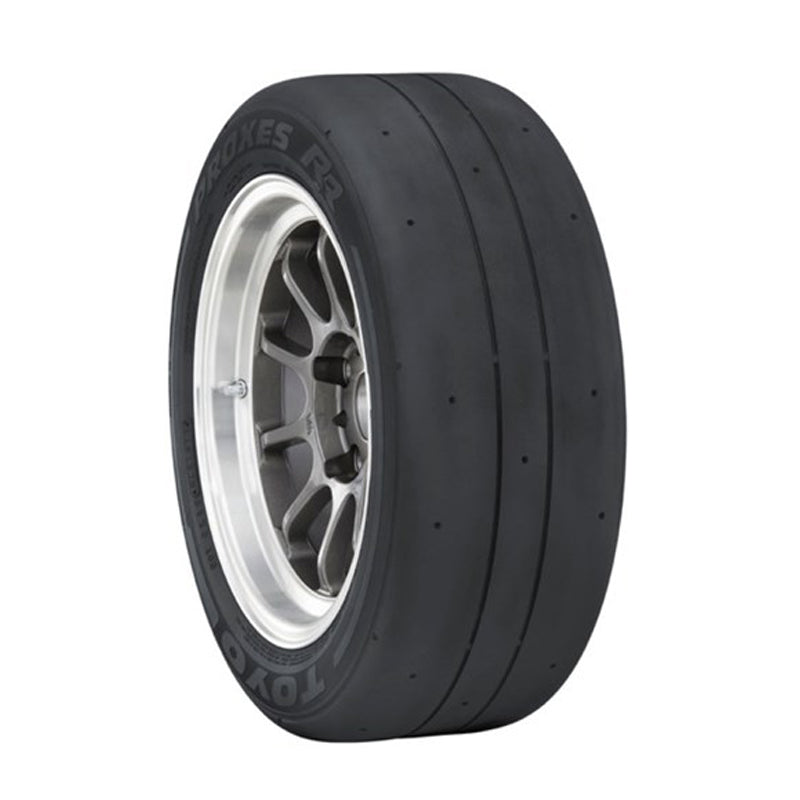 Toyo Proxes RR Tire - 255/40ZR17 (255110)