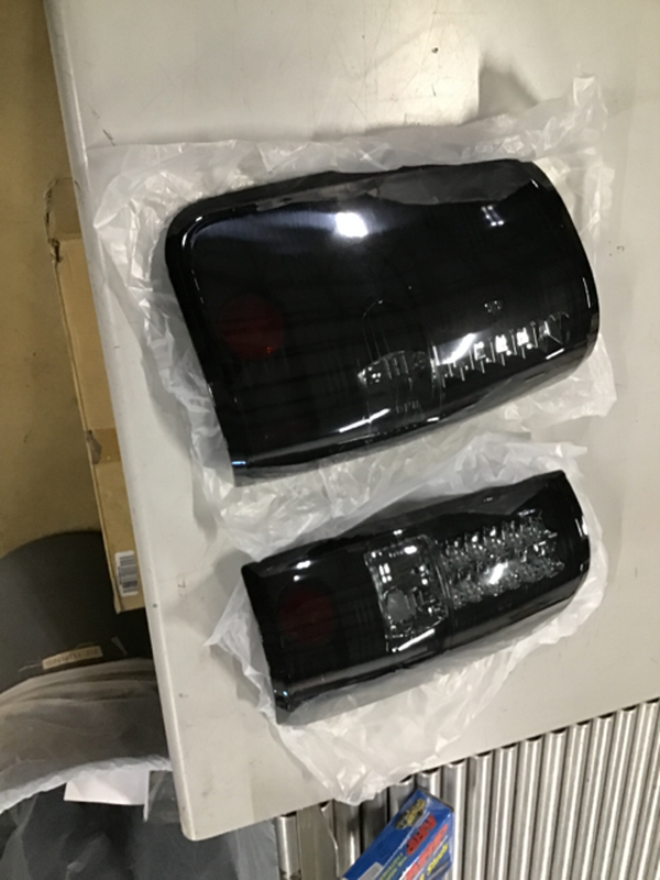 Spyder Ford F150 side 04-08 (Not Fit Heritage & SVT)LED Tail Lights Blk Smke ALT-YD-FF15004-LED-BSM | 5078131 Scratch & Dent