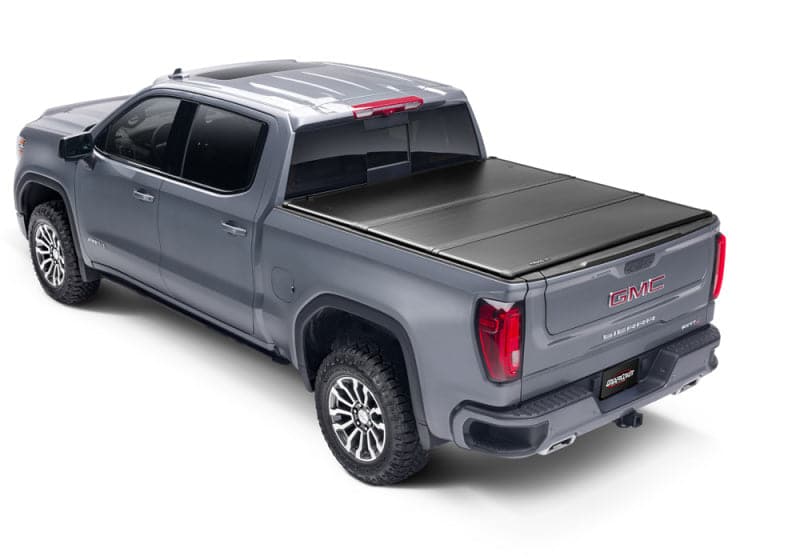 UnderCover 16-21 Toyota Tacoma Double Cab 5ft Triad Bed Cover (undTR46014)